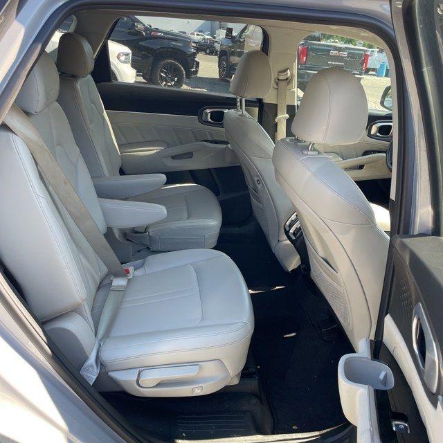 used 2022 Kia Sorento car, priced at $27,891