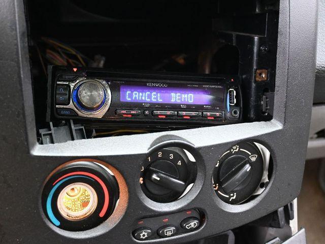 used 2005 Saturn Vue car, priced at $3,398