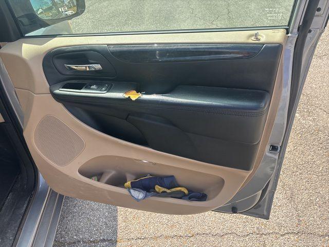 used 2014 Dodge Grand Caravan car, priced at $5,995
