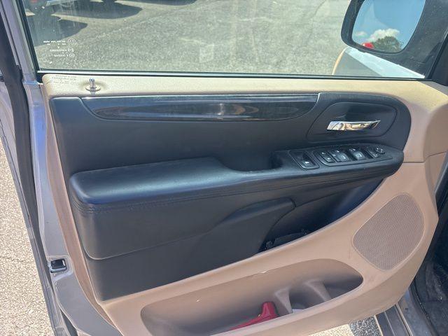 used 2014 Dodge Grand Caravan car, priced at $5,995