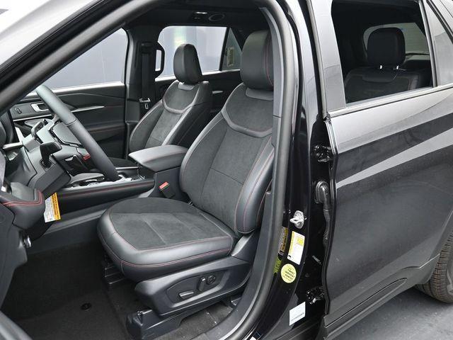 new 2025 Ford Explorer car, priced at $53,797