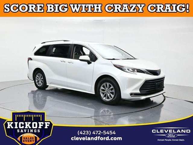 used 2022 Toyota Sienna car, priced at $35,598