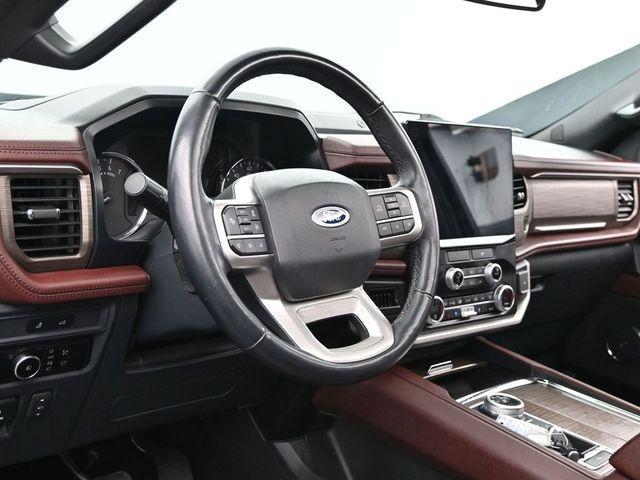 used 2023 Ford Expedition car, priced at $40,982