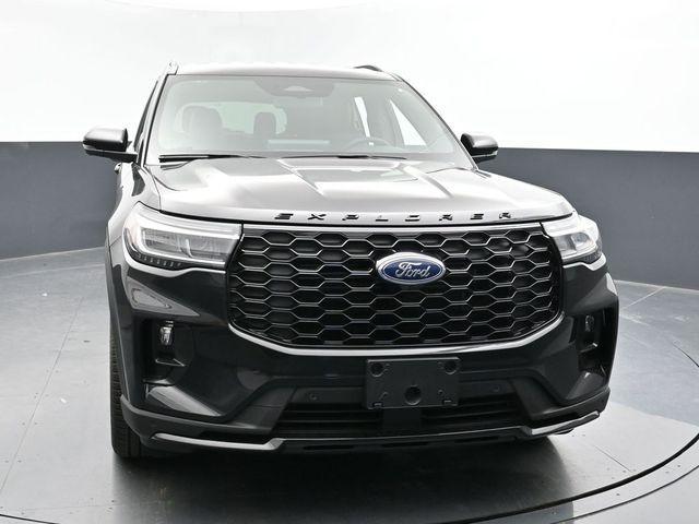 new 2025 Ford Explorer car, priced at $47,445