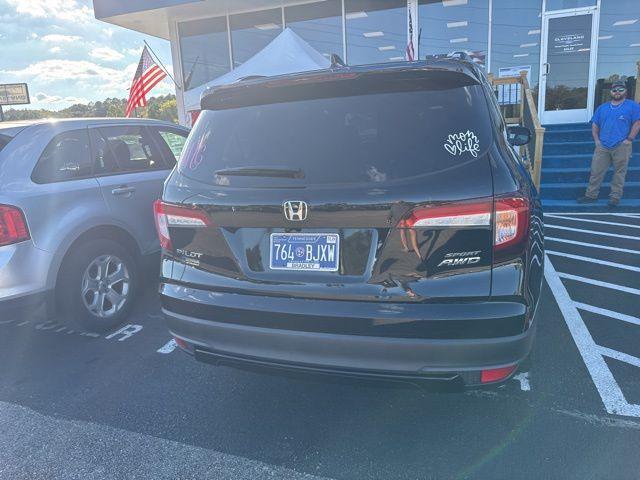 used 2022 Honda Pilot car, priced at $31,198