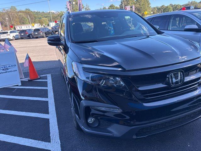 used 2022 Honda Pilot car, priced at $31,198