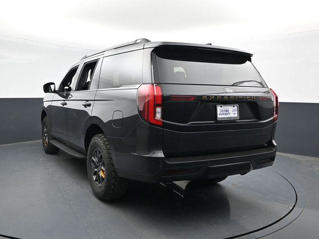new 2025 Ford Expedition car, priced at $84,015