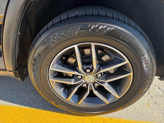 used 2017 Jeep Grand Cherokee car, priced at $15,791
