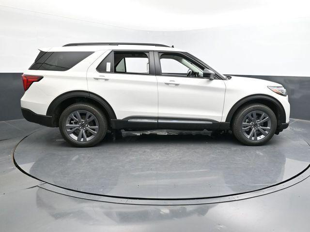 new 2025 Ford Explorer car, priced at $49,195