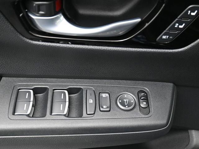used 2025 Honda CR-V car, priced at $33,978