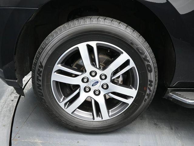 used 2023 Ford Expedition car, priced at $40,352