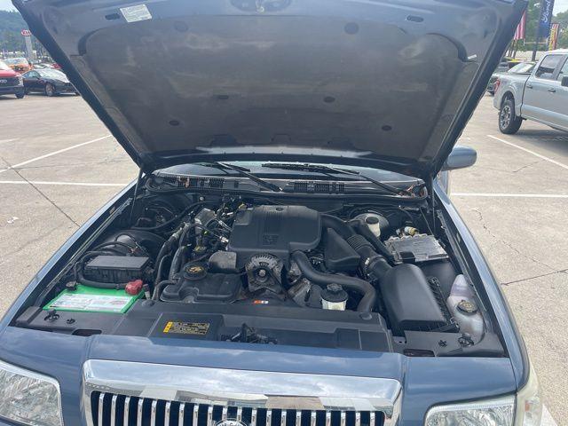 used 2009 Mercury Grand Marquis car, priced at $7,995