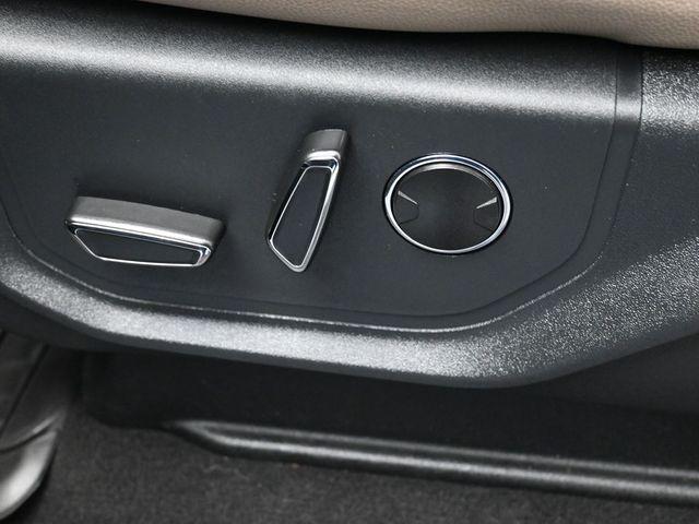 used 2023 Ford Expedition car, priced at $40,998