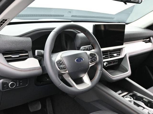 new 2025 Ford Explorer car, priced at $41,010