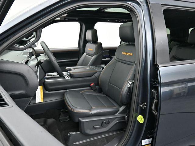 new 2025 Ford Expedition car, priced at $80,997