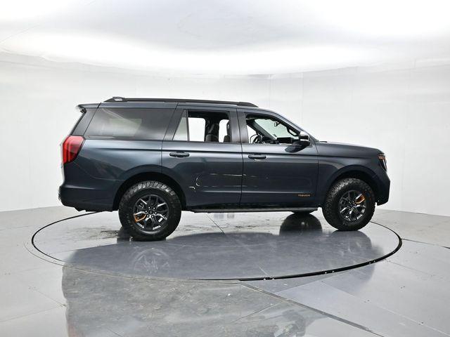 new 2025 Ford Expedition car, priced at $80,997
