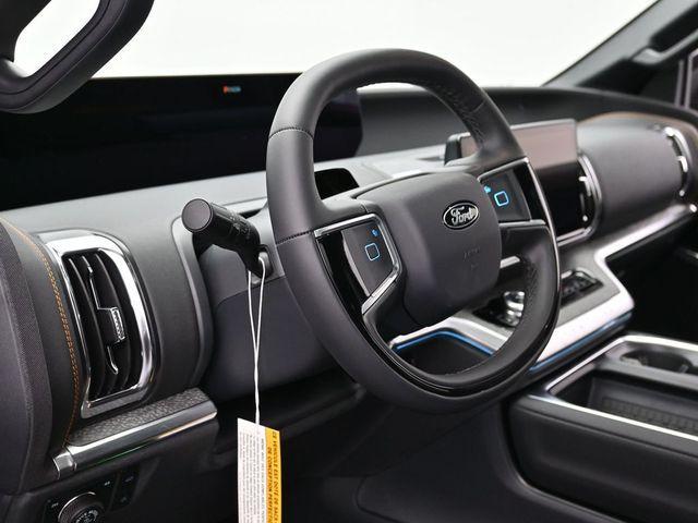 new 2025 Ford Expedition car, priced at $80,997