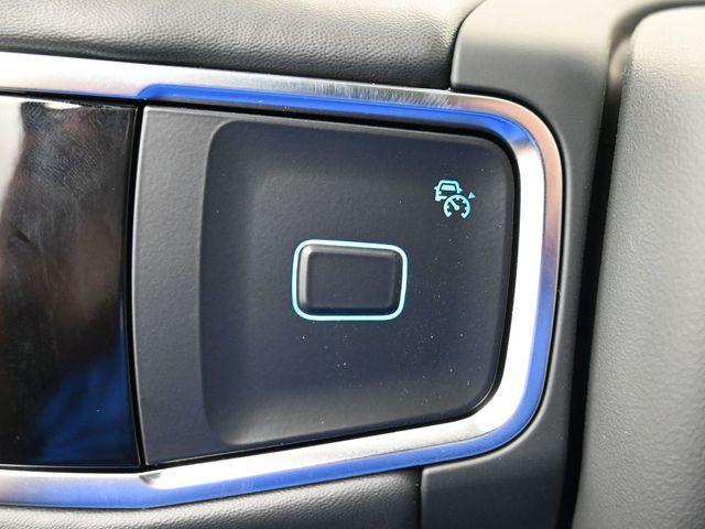 new 2025 Ford Expedition car, priced at $70,697