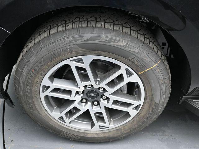 new 2025 Ford Expedition car, priced at $70,697