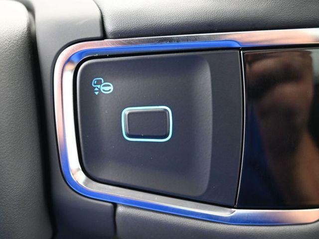 new 2025 Ford Expedition car, priced at $70,697