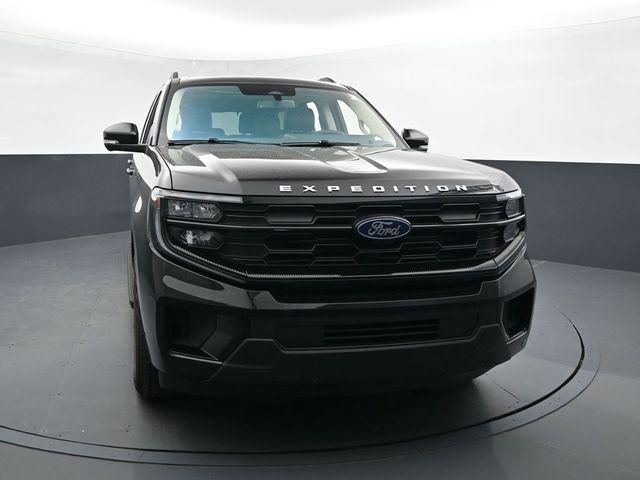 new 2025 Ford Expedition car, priced at $70,697