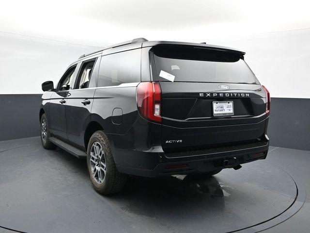 new 2025 Ford Expedition car, priced at $70,697