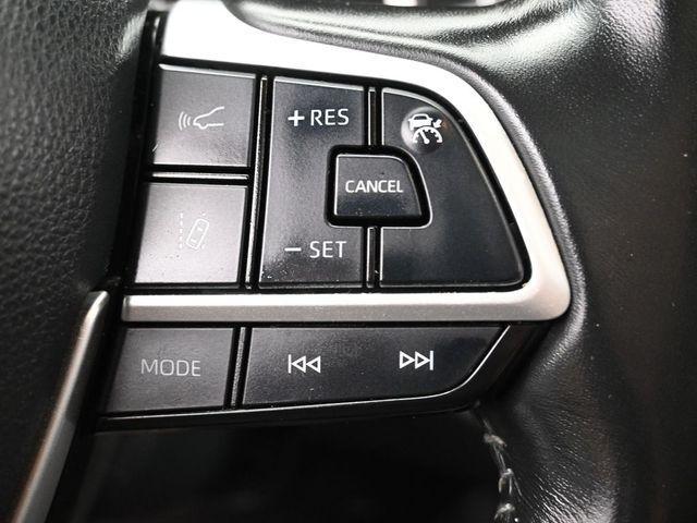 used 2023 Toyota Highlander Hybrid car, priced at $35,695