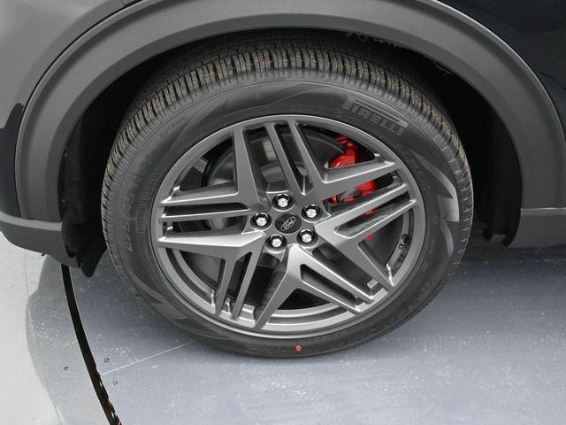 new 2025 Ford Explorer car, priced at $51,197