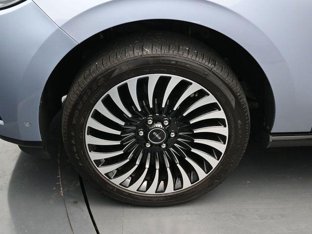 used 2021 Lincoln Navigator car, priced at $41,995