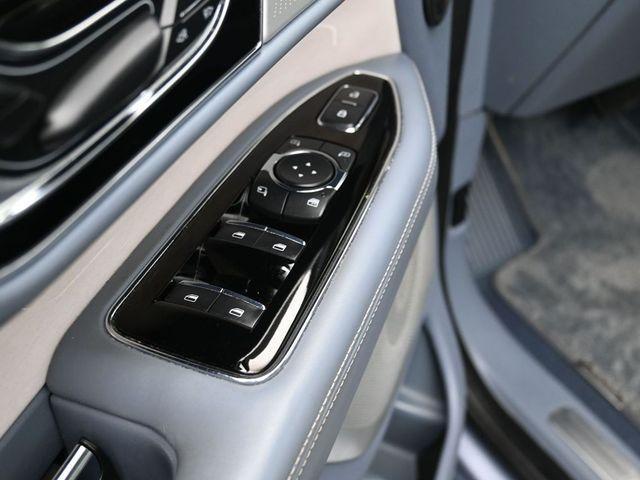 used 2021 Lincoln Navigator car, priced at $41,995