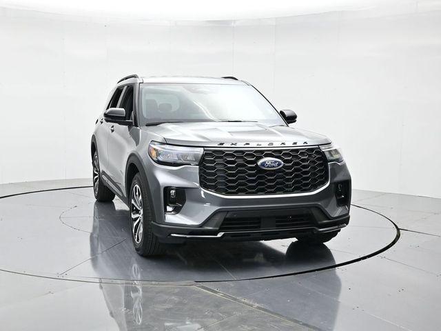 new 2025 Ford Explorer car, priced at $40,597