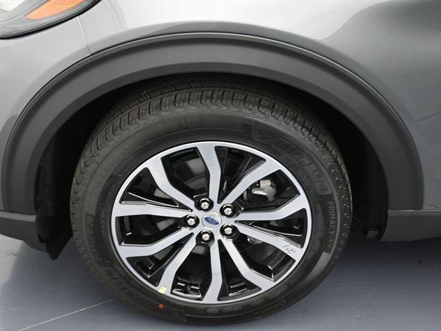 new 2025 Ford Explorer car, priced at $40,597