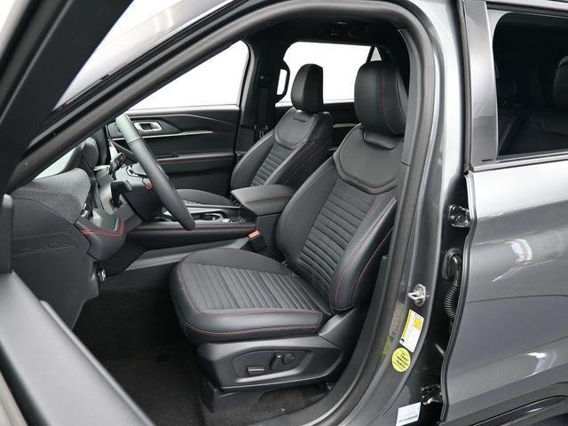 new 2025 Ford Explorer car, priced at $40,597