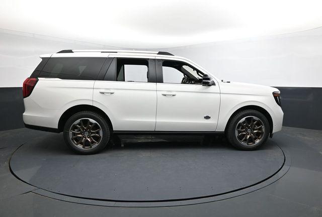 new 2025 Ford Expedition car, priced at $81,397