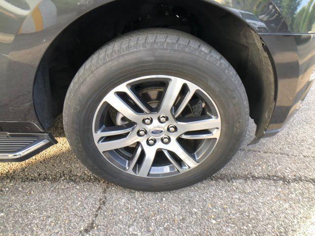 used 2023 Ford Expedition car, priced at $44,991