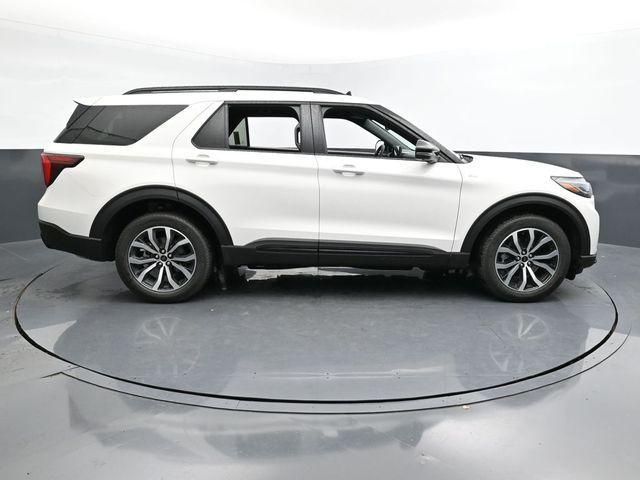 new 2025 Ford Explorer car, priced at $46,998