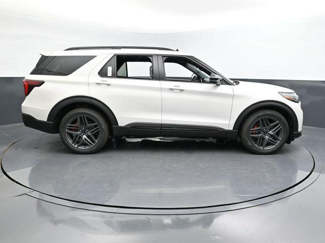 new 2025 Ford Explorer car, priced at $59,090