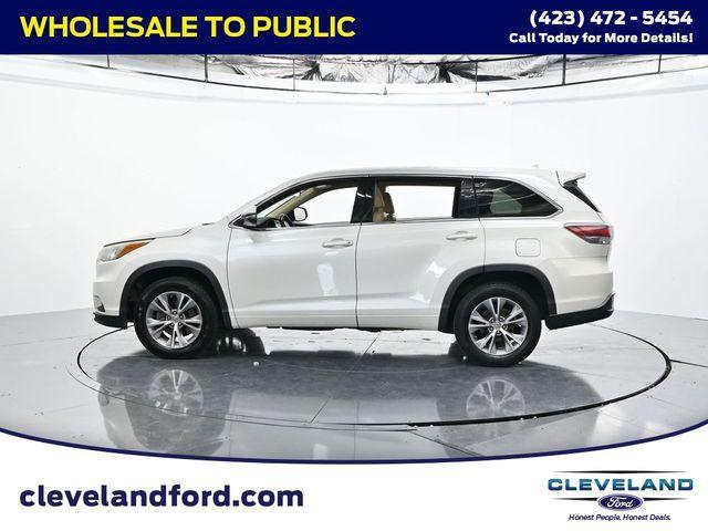 used 2015 Toyota Highlander car, priced at $9,998