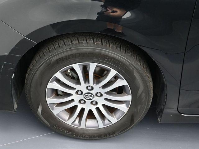 used 2018 Toyota Sienna car, priced at $19,298