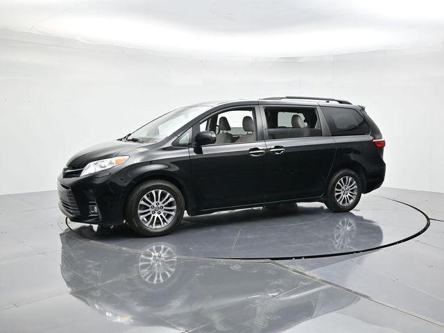 used 2018 Toyota Sienna car, priced at $19,298