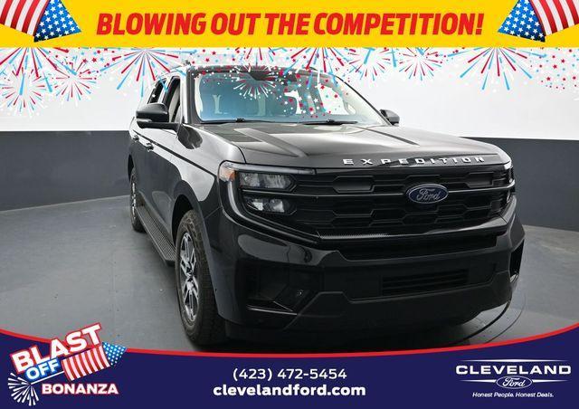 new 2025 Ford Expedition car, priced at $67,897