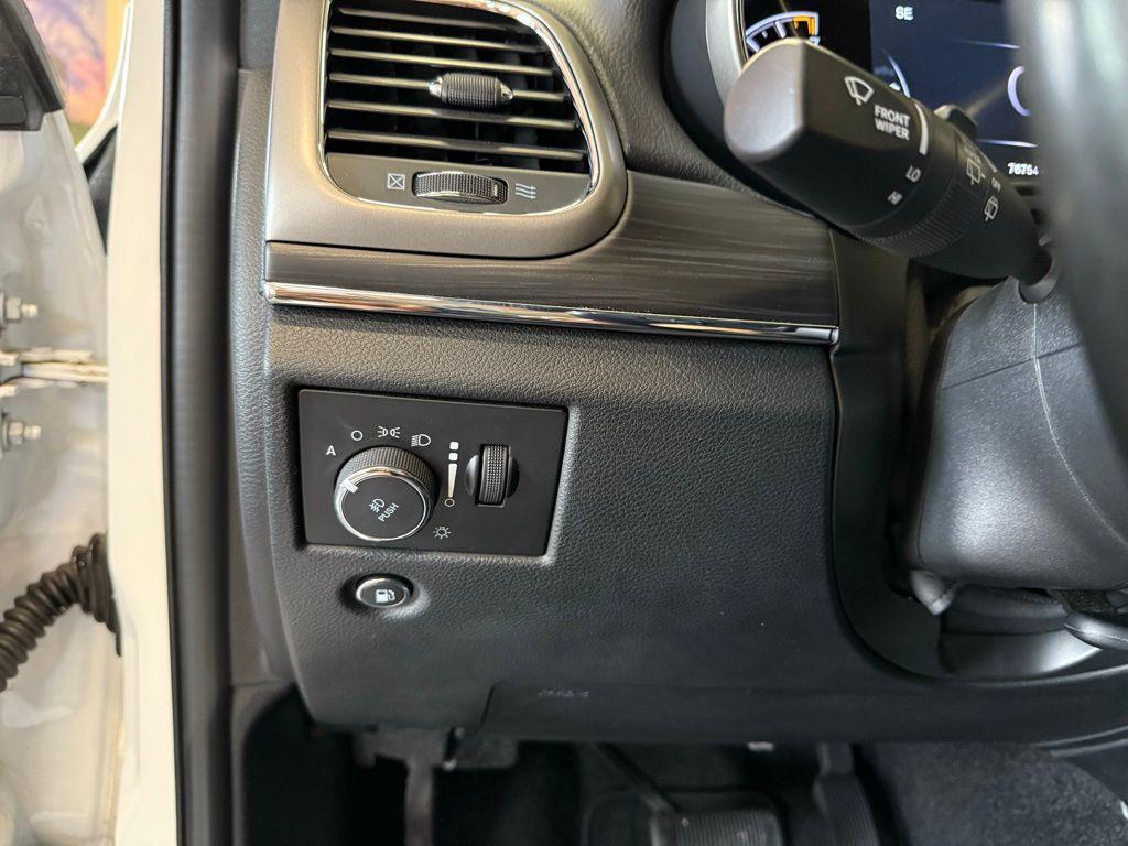 used 2022 Jeep Grand Cherokee car, priced at $22,400