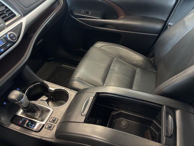used 2017 Toyota Highlander car, priced at $23,895