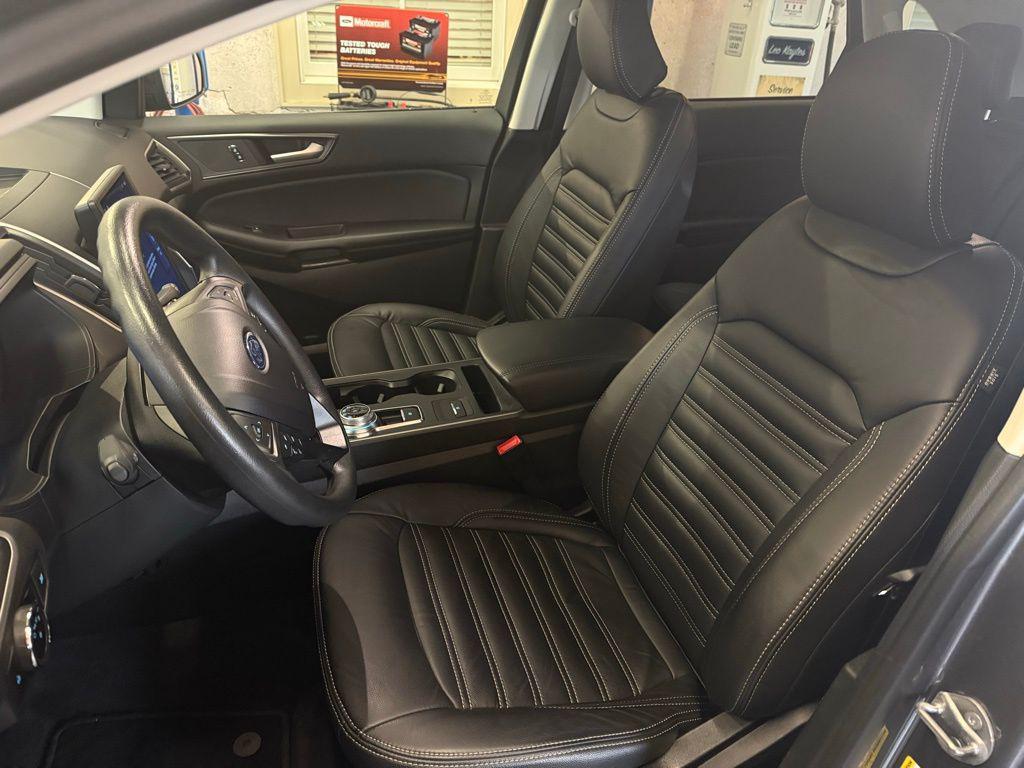 used 2024 Ford Edge car, priced at $32,000