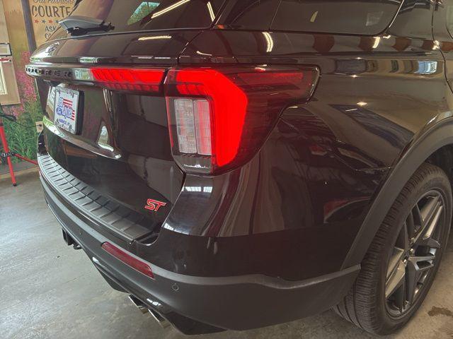 used 2025 Ford Explorer car, priced at $51,600