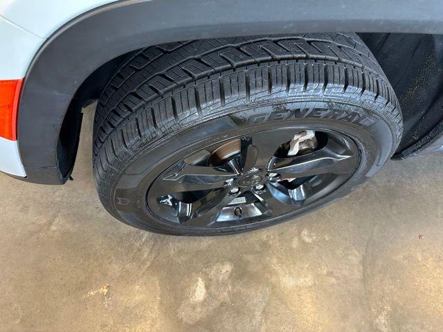 used 2022 Jeep Grand Cherokee L car, priced at $24,592
