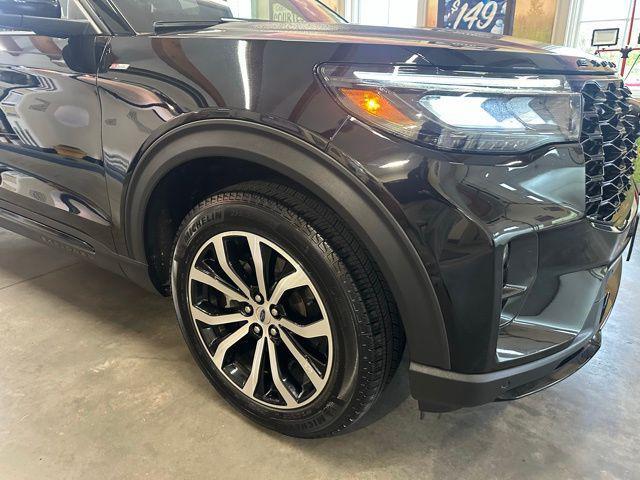 used 2025 Ford Explorer car, priced at $43,500
