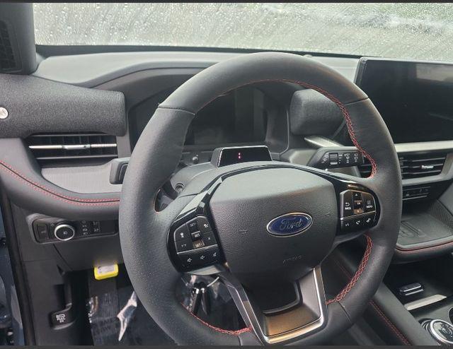 used 2025 Ford Explorer car, priced at $44,895