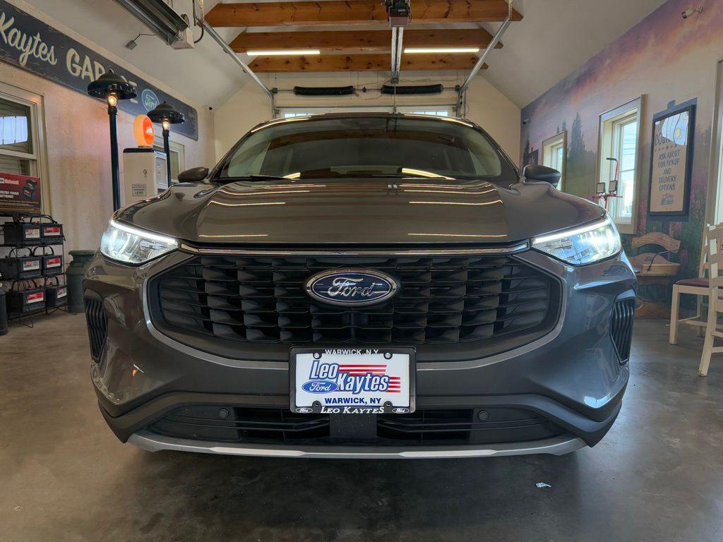 used 2024 Ford Escape car, priced at $19,900