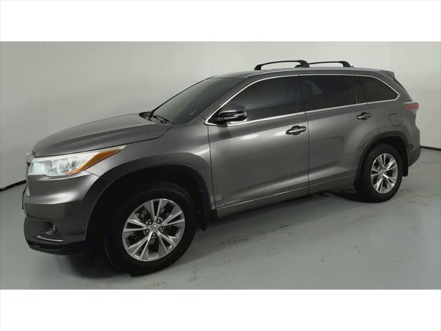 used 2015 Toyota Highlander car, priced at $17,995